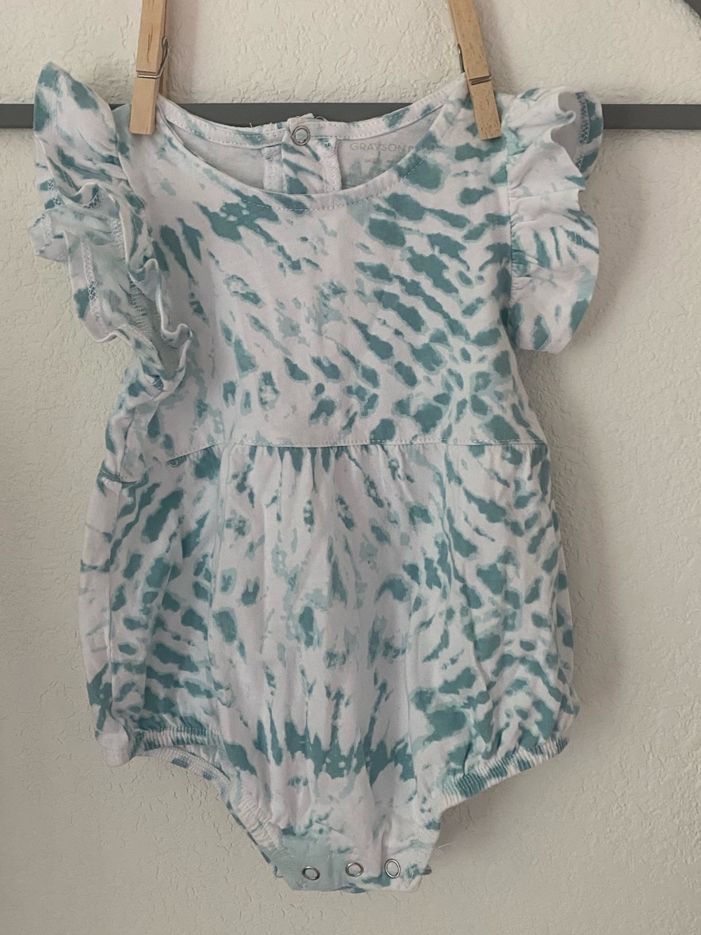 Grayson Mini Tie-Dye Flutter Sleeve Baby Romper - Teal & White